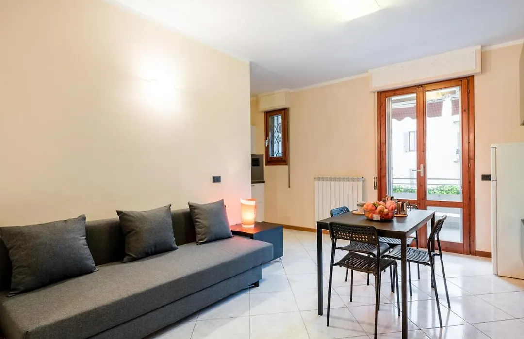 Guesthost - Comfortable Flat With Terraces-1